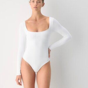 Aritzia Original Contour Squareneck Bodysuit - White - Size M